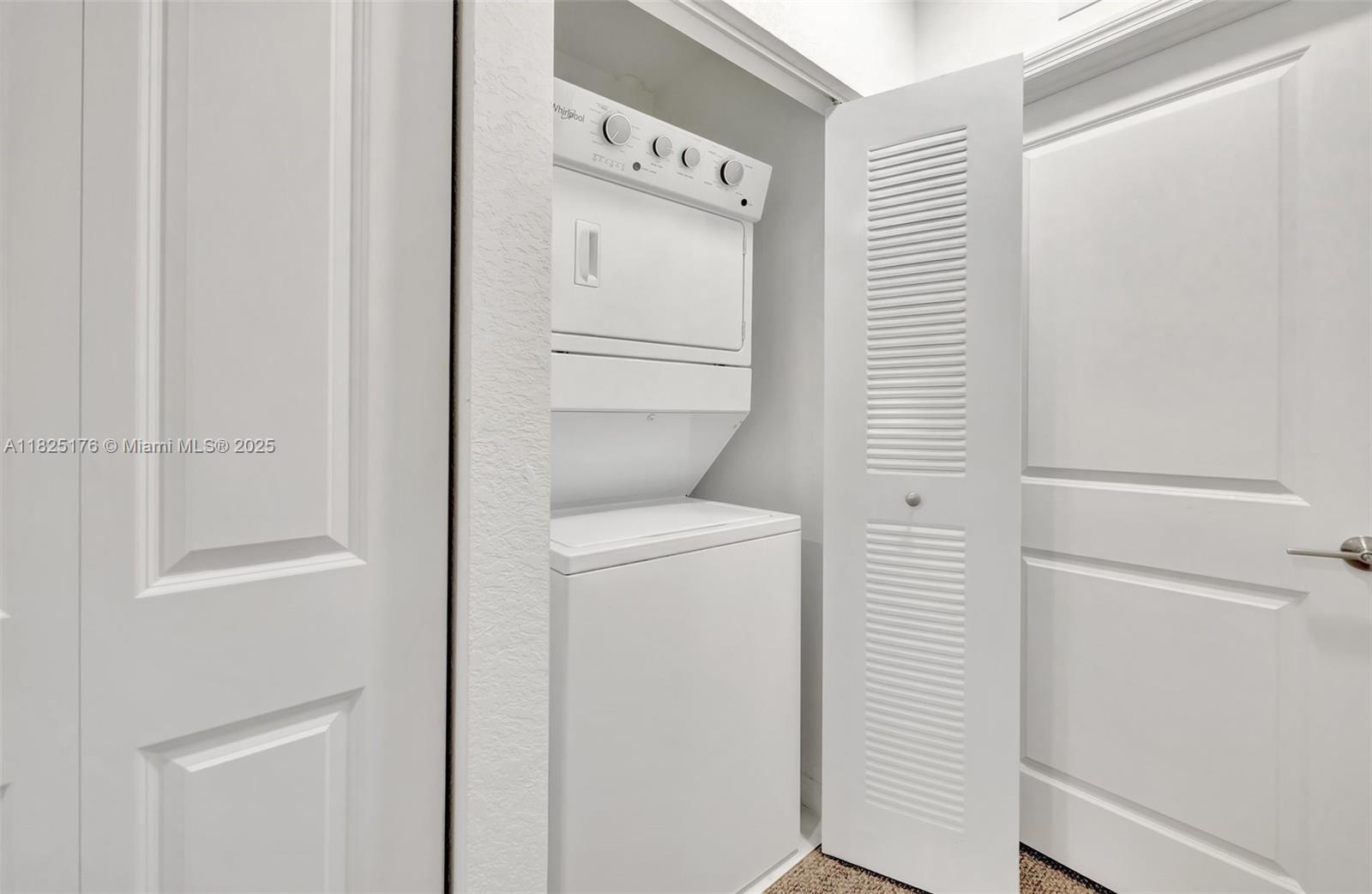 FOREST PARK VILLAS - Residential