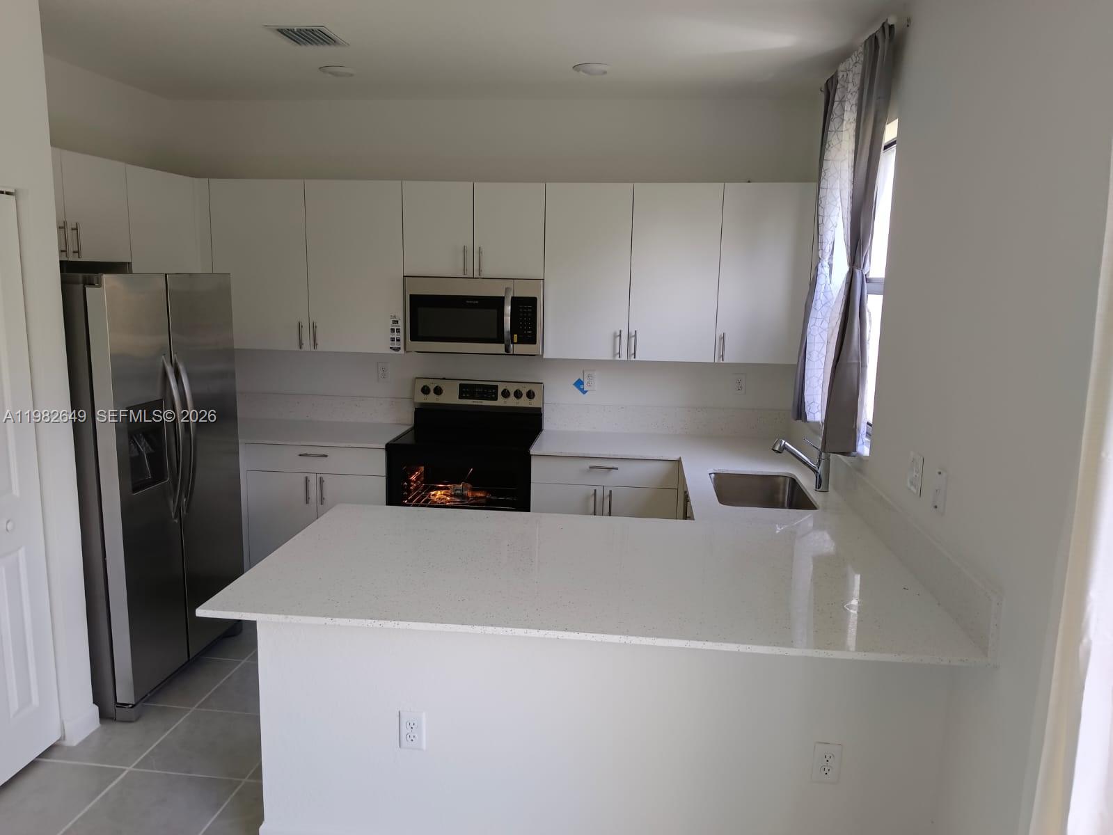 PINE ISLE - Residential