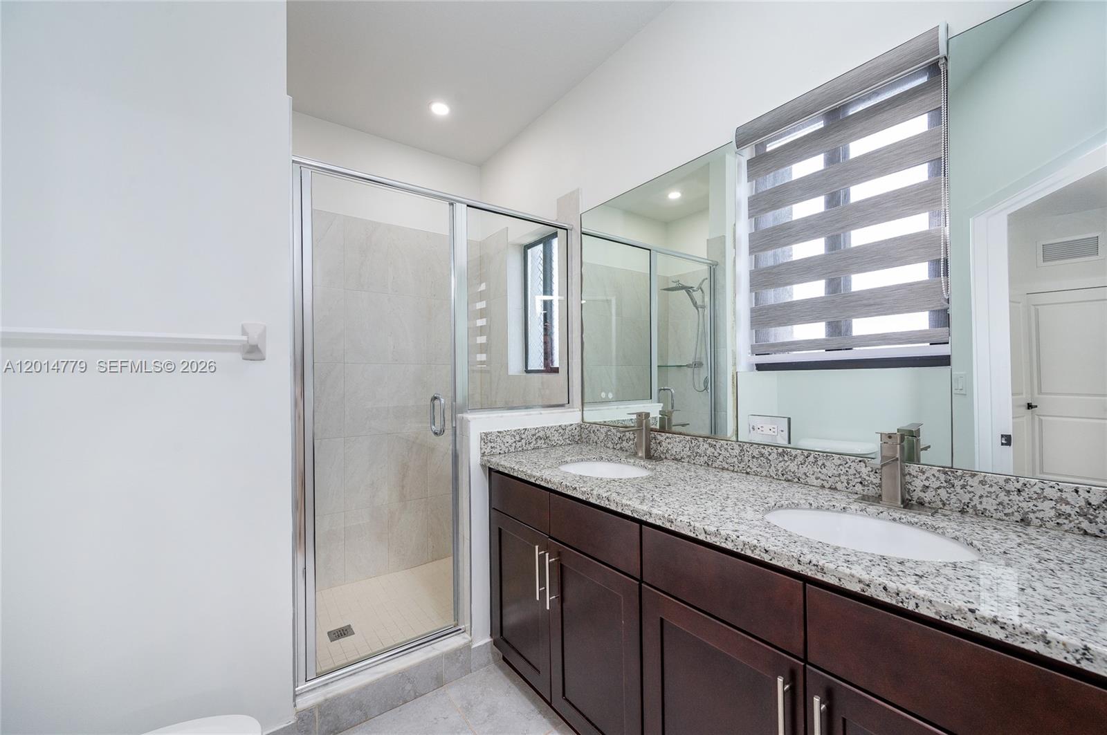 TROPICAL BREEZE TOWNHOUSE - Residential