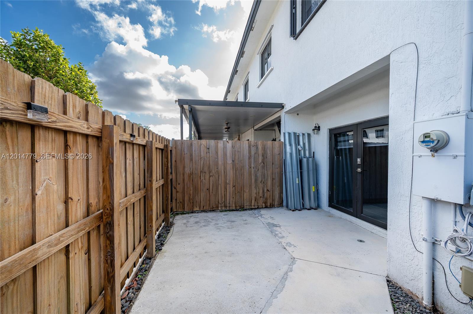 TROPICAL BREEZE TOWNHOUSE - Residential