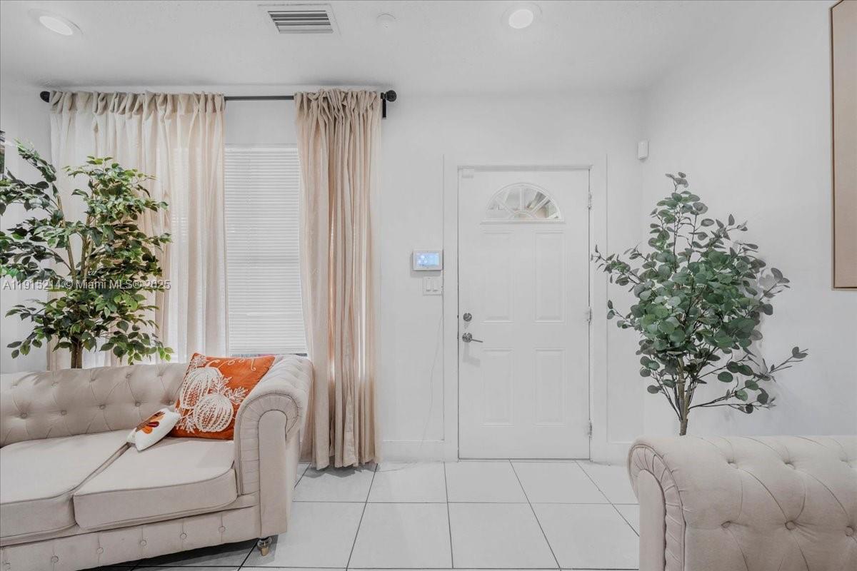 1ST ADDN TO PANULETA GARD - Residential