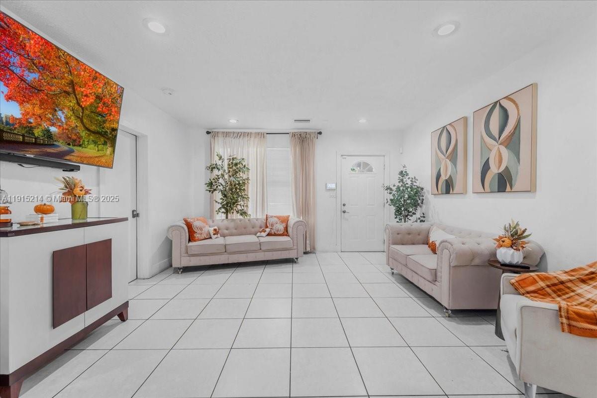 1ST ADDN TO PANULETA GARD - Residential