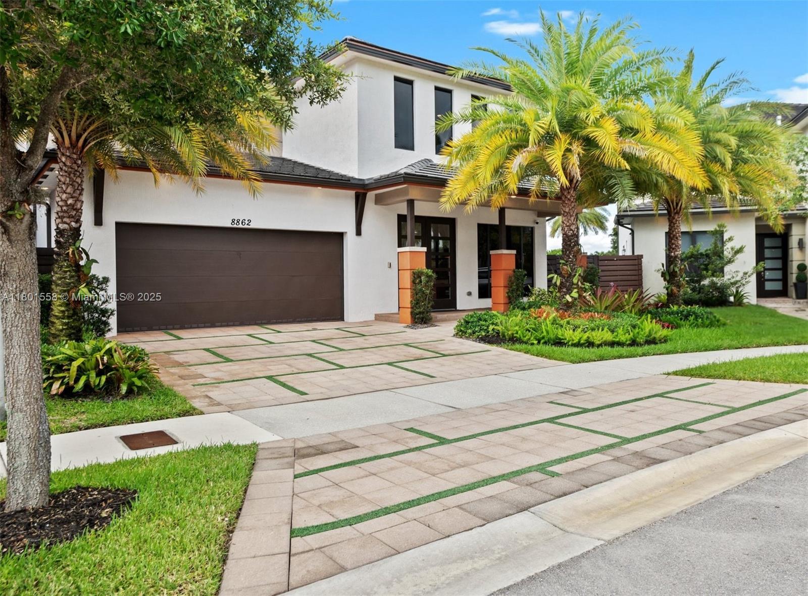 8862 NW 154th Ter