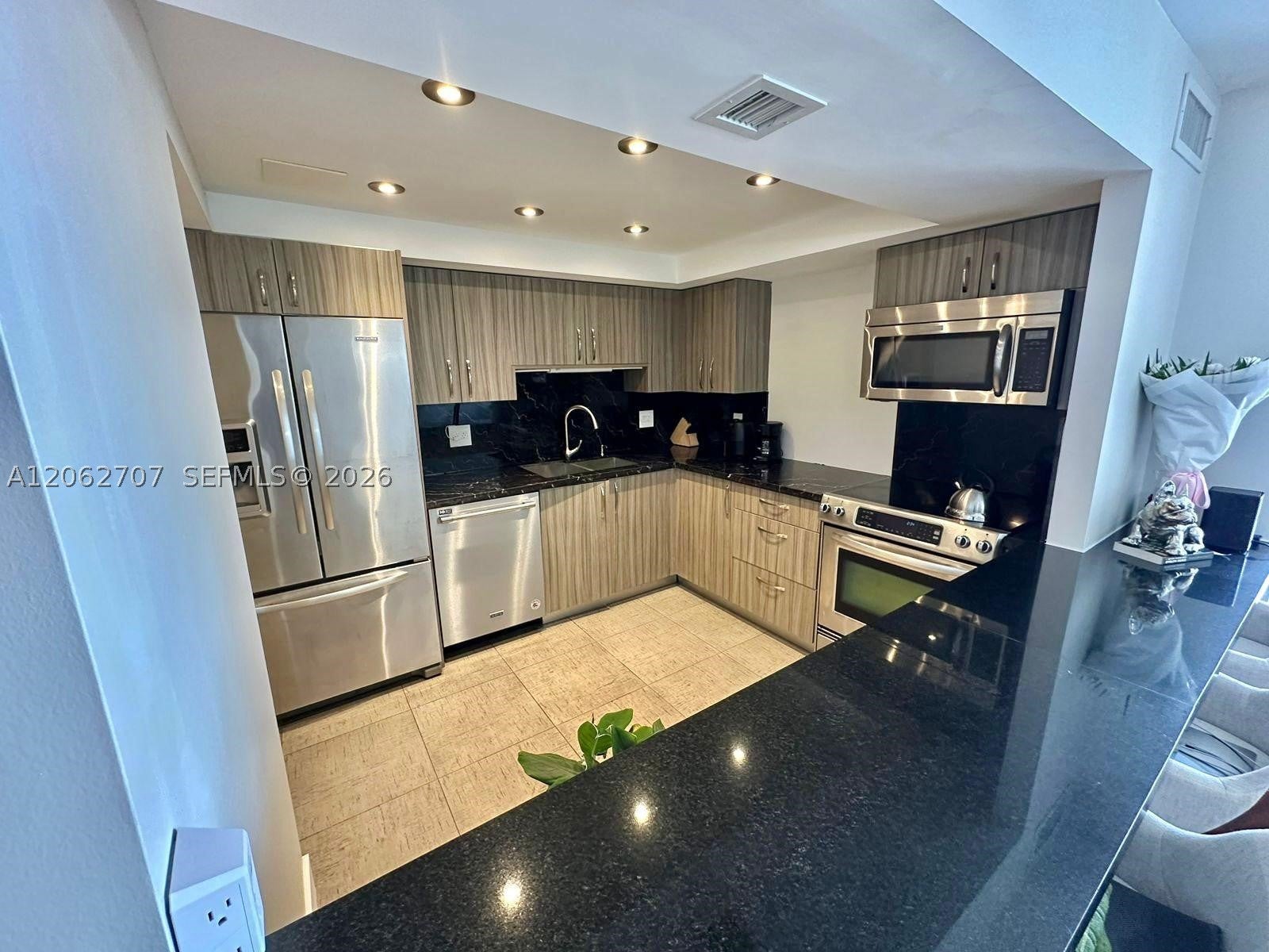 801 Three Islands Blvd 412