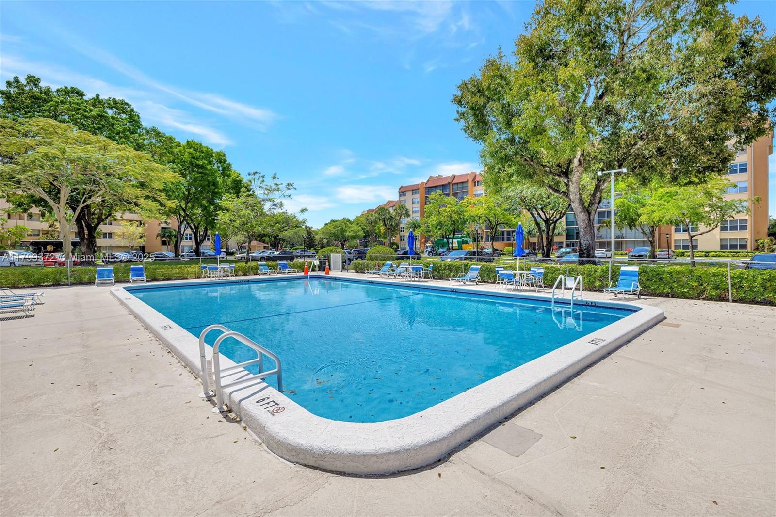 CONDOMINIUM 3 OF ENVIRON - Residential