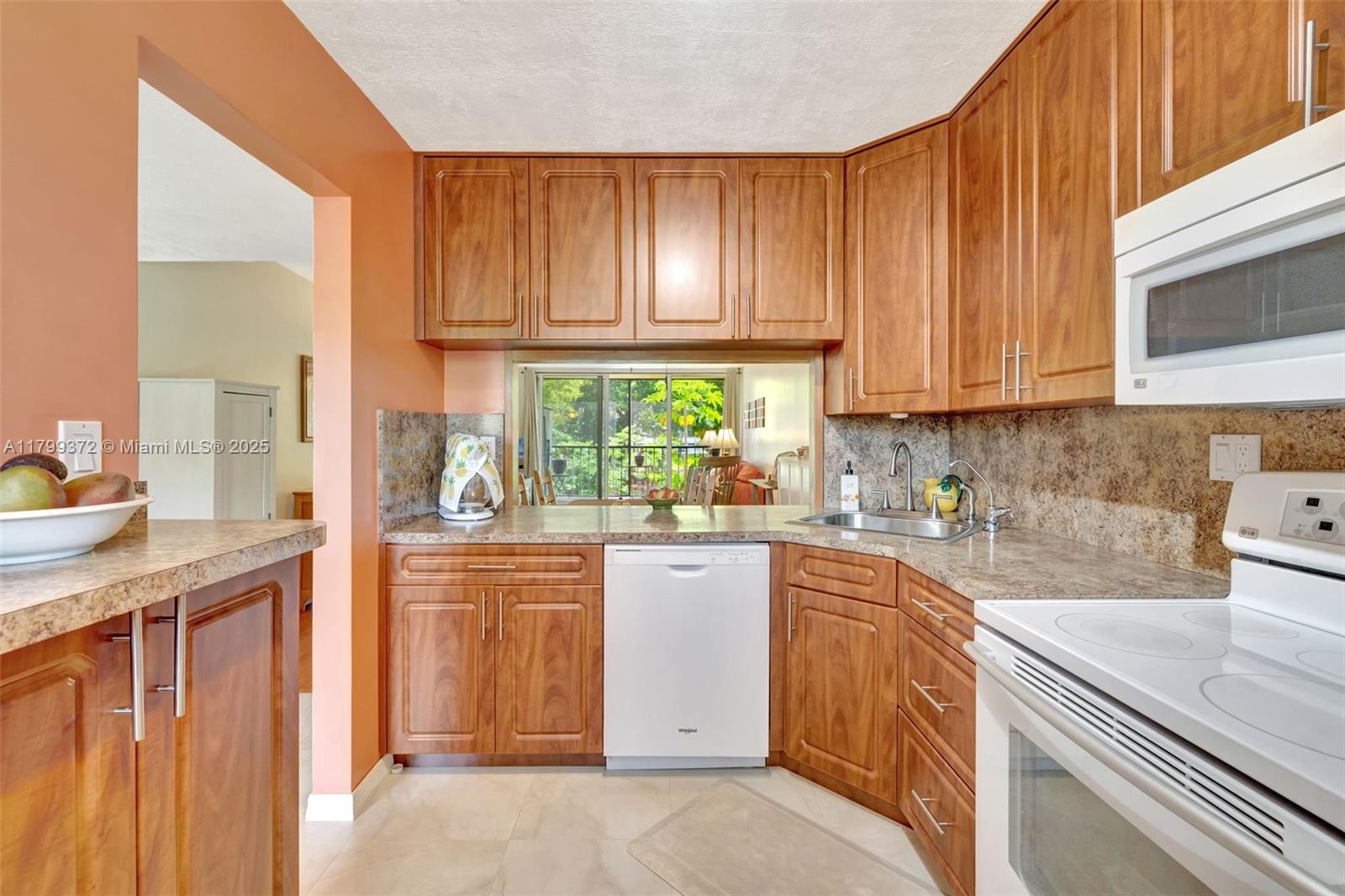 CONDOMINIUM 3 OF ENVIRON - Residential