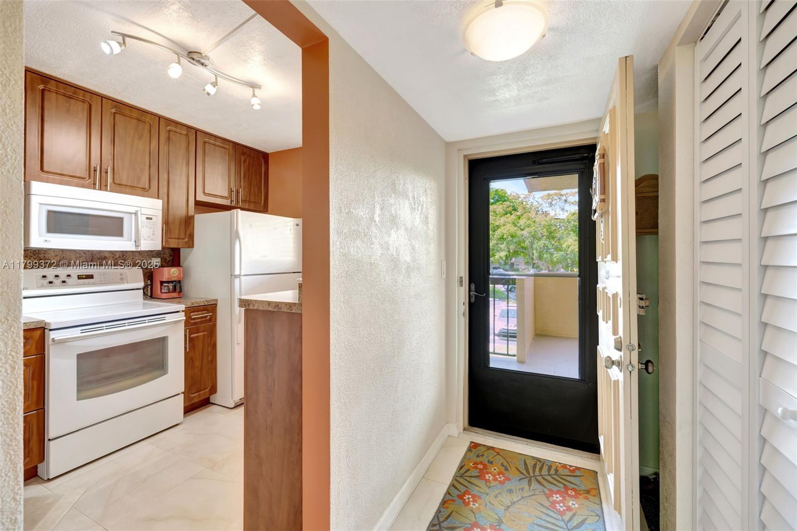 CONDOMINIUM 3 OF ENVIRON - Residential