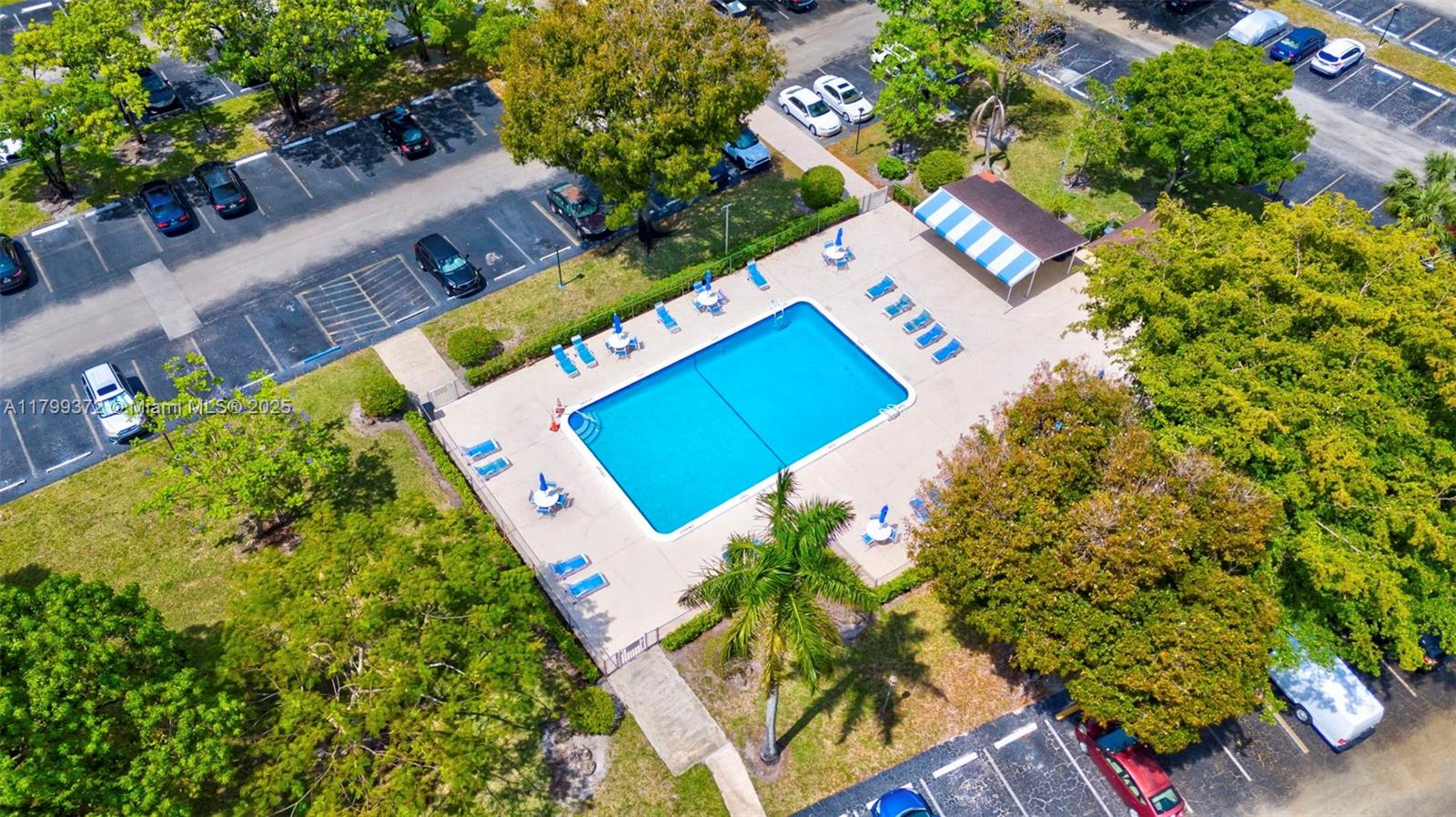 CONDOMINIUM 3 OF ENVIRON - Residential