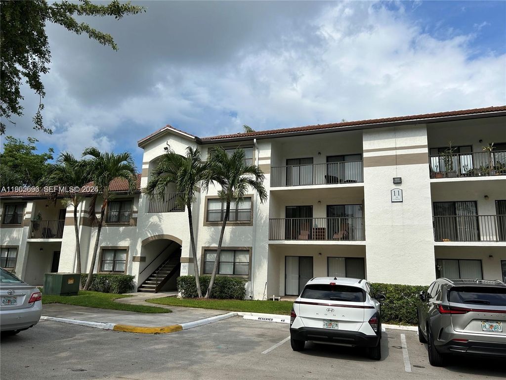 Photo of 530 S Park Rd #35-11, Hollywood, FL 33021 (MLS # A11965696)