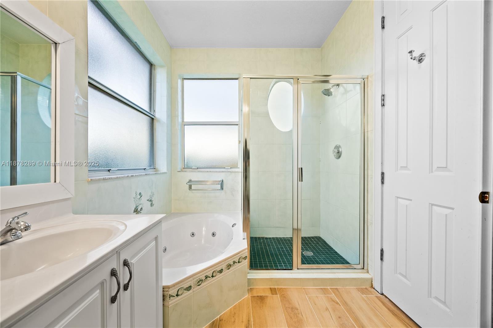 WESTCHESTER POINT TOWNHOM - Residential Lease