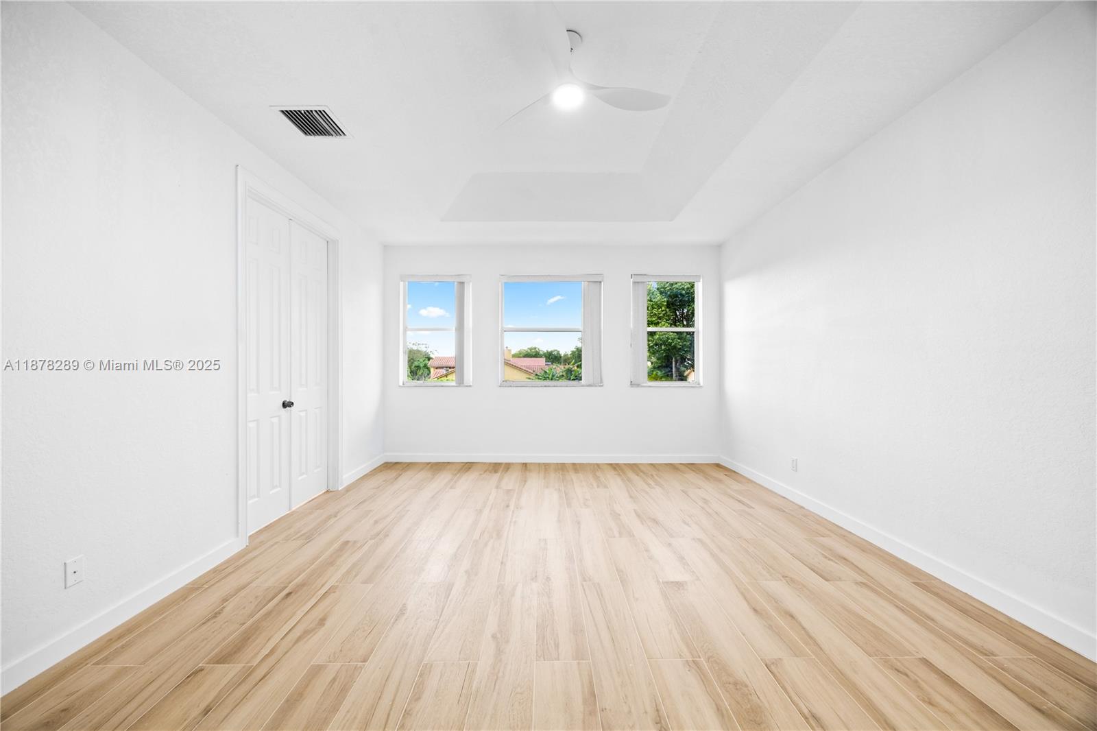 WESTCHESTER POINT TOWNHOM - Residential Lease
