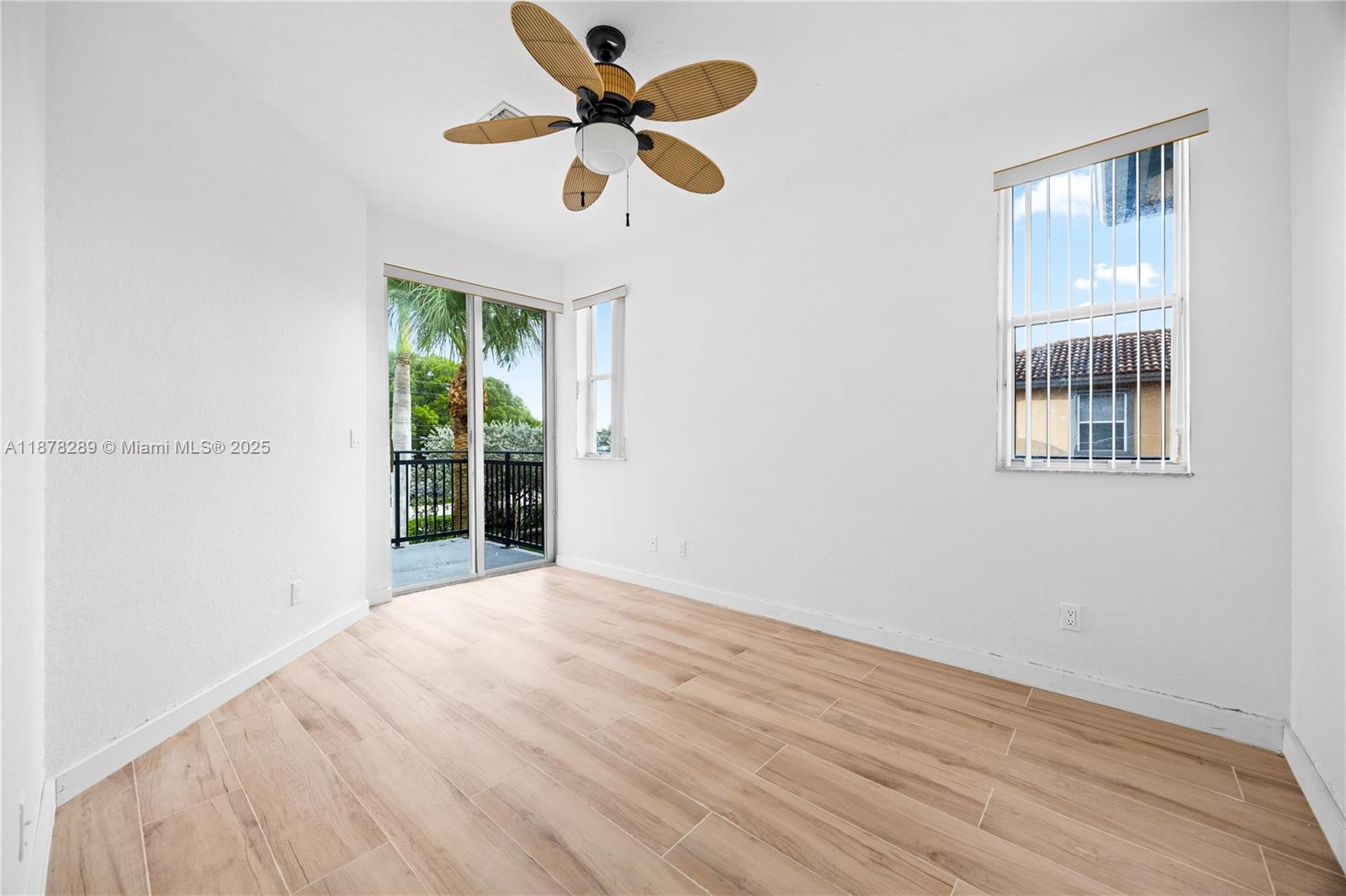 WESTCHESTER POINT TOWNHOM - Residential Lease