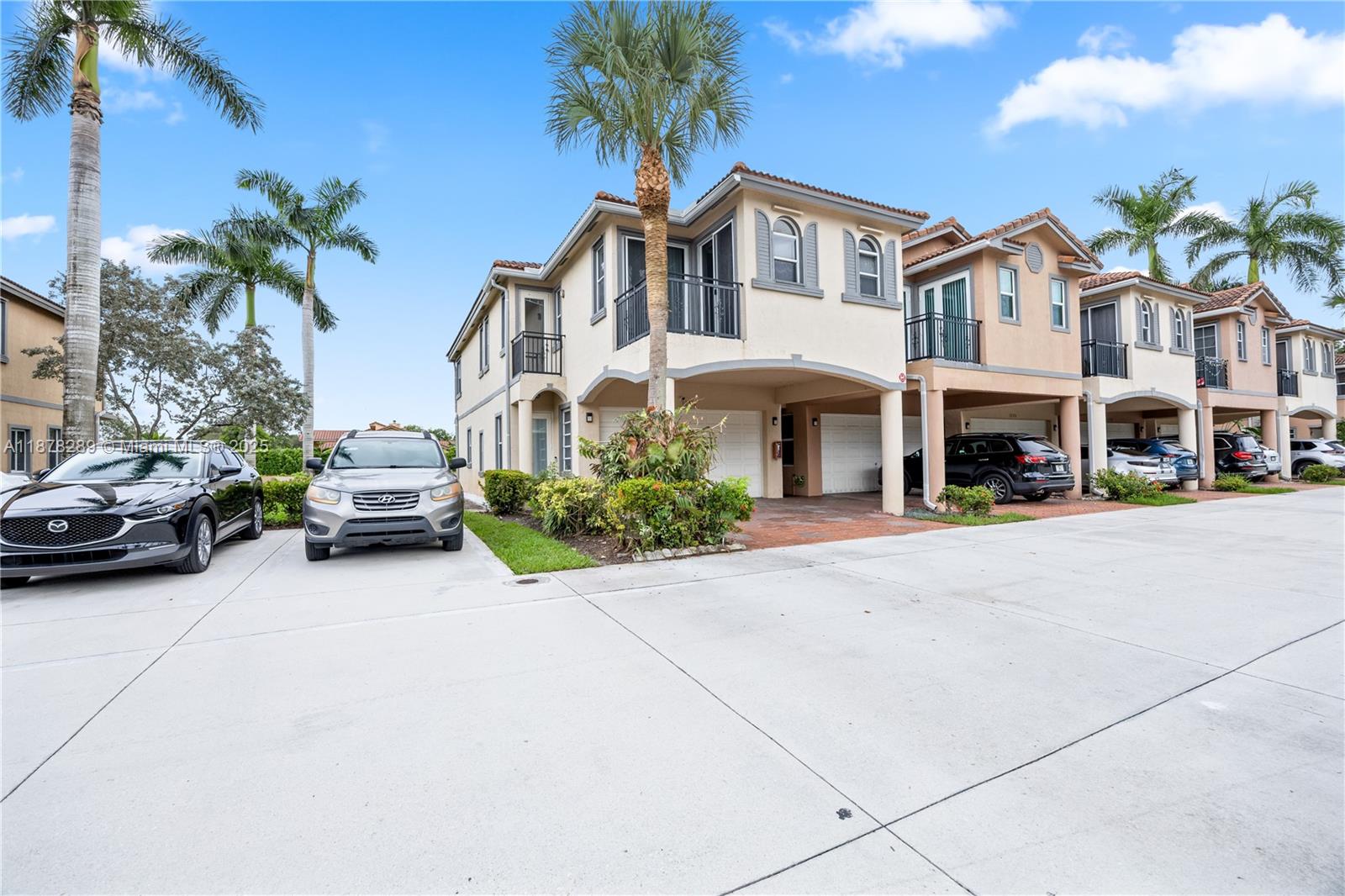 WESTCHESTER POINT TOWNHOM - Residential Lease