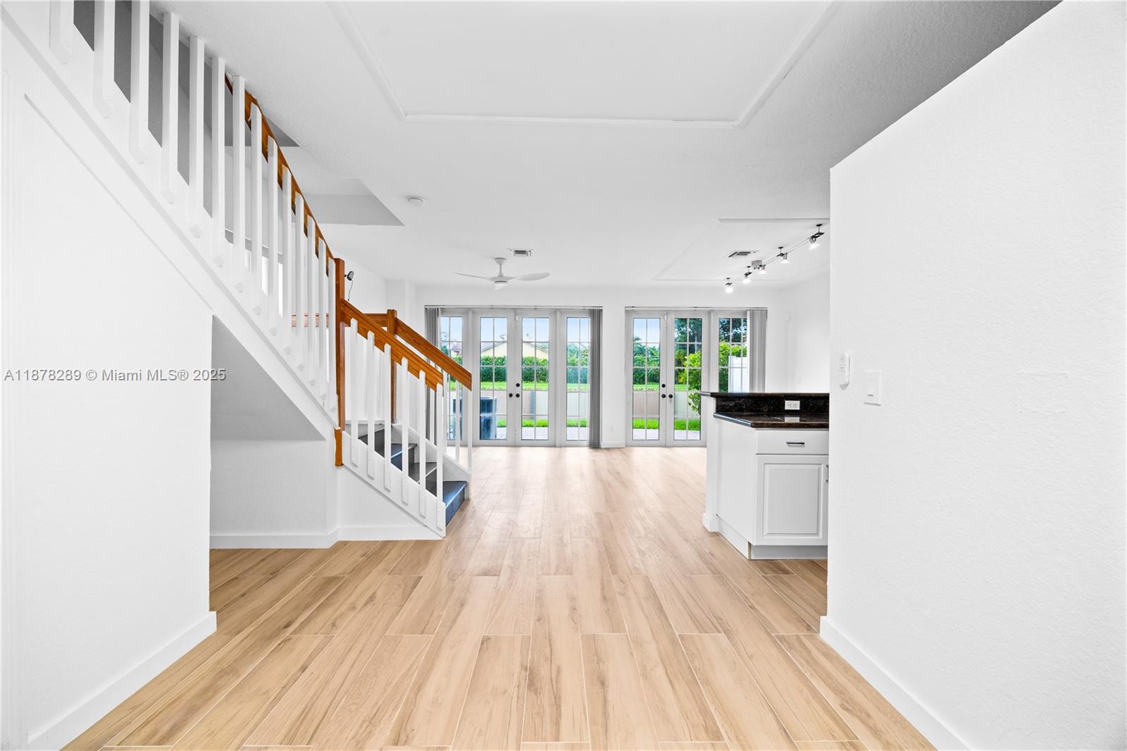 WESTCHESTER POINT TOWNHOM - Residential Lease