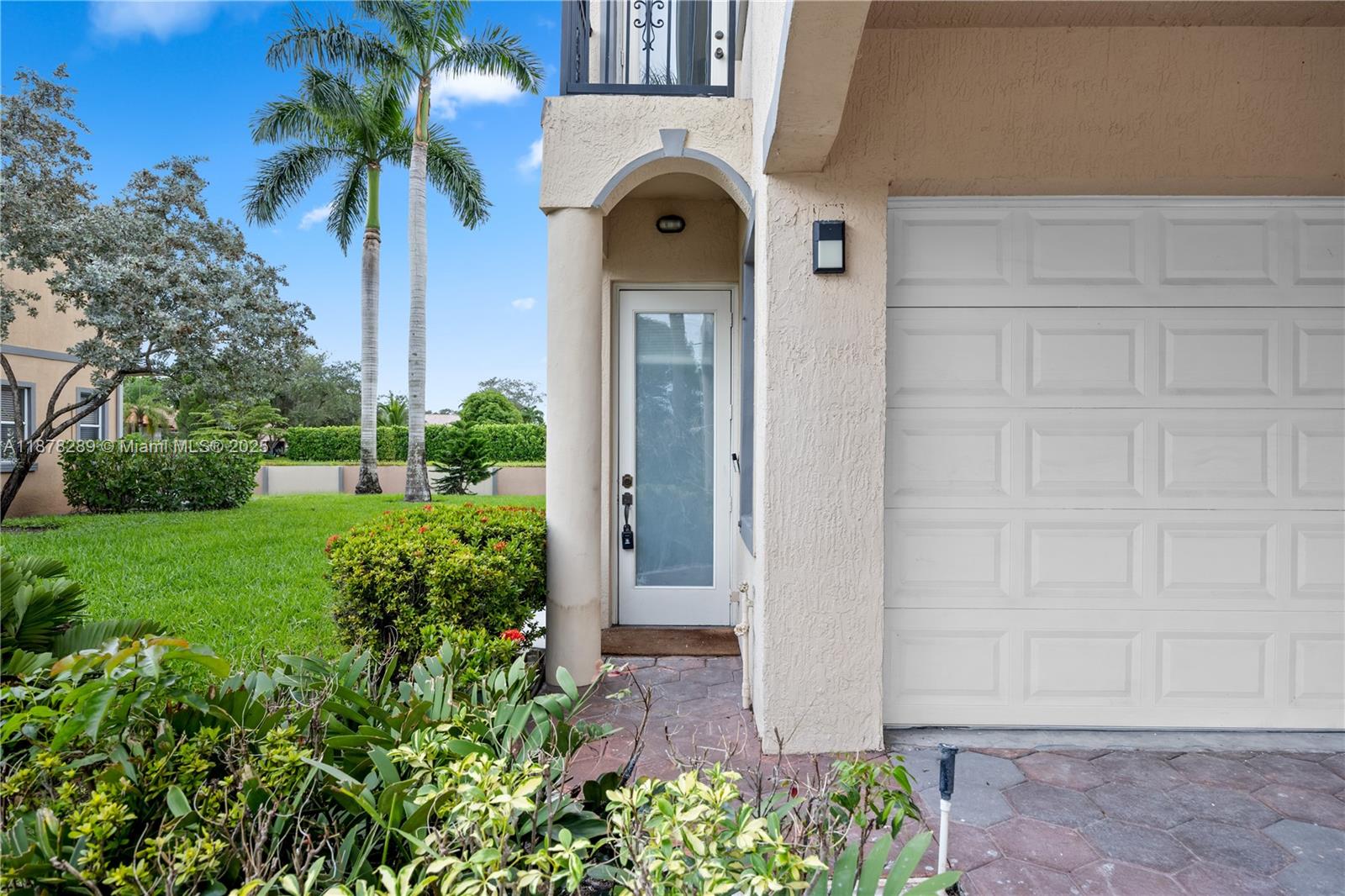 WESTCHESTER POINT TOWNHOM - Residential Lease