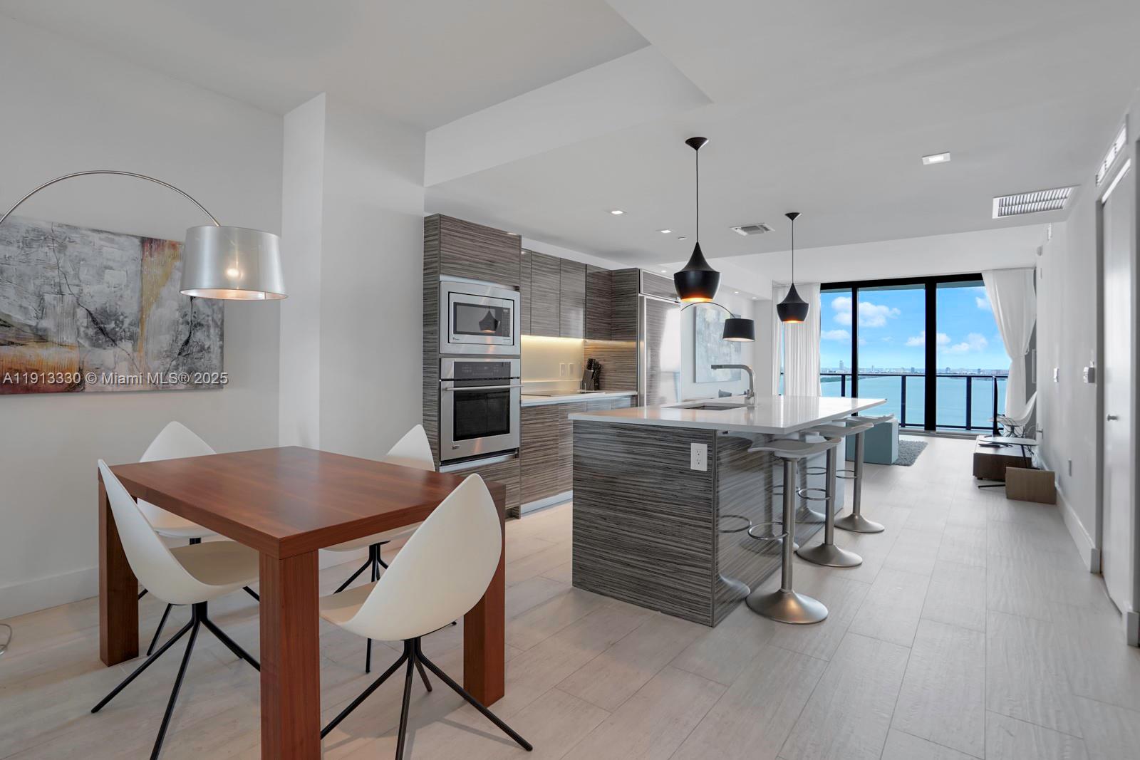 ICON BAY CONDO - Residential Lease