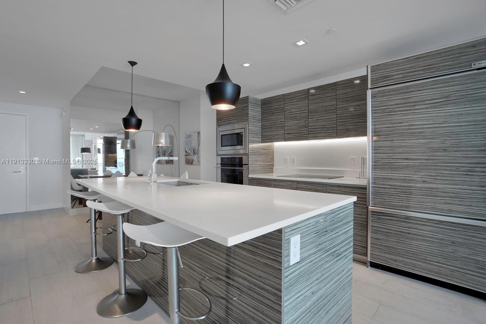 ICON BAY CONDO - Residential Lease