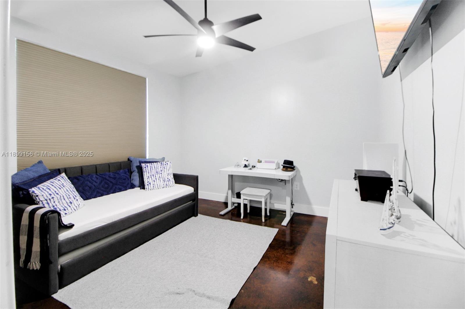 ORCHARD STABLES CLUB - Residential