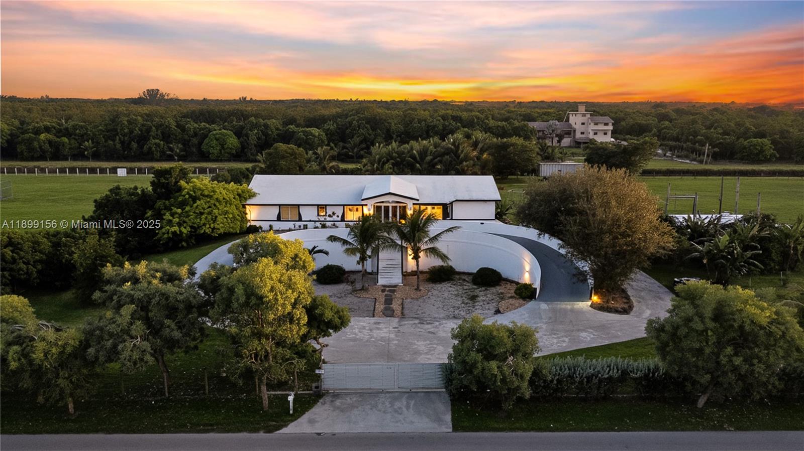 ORCHARD STABLES CLUB - Residential