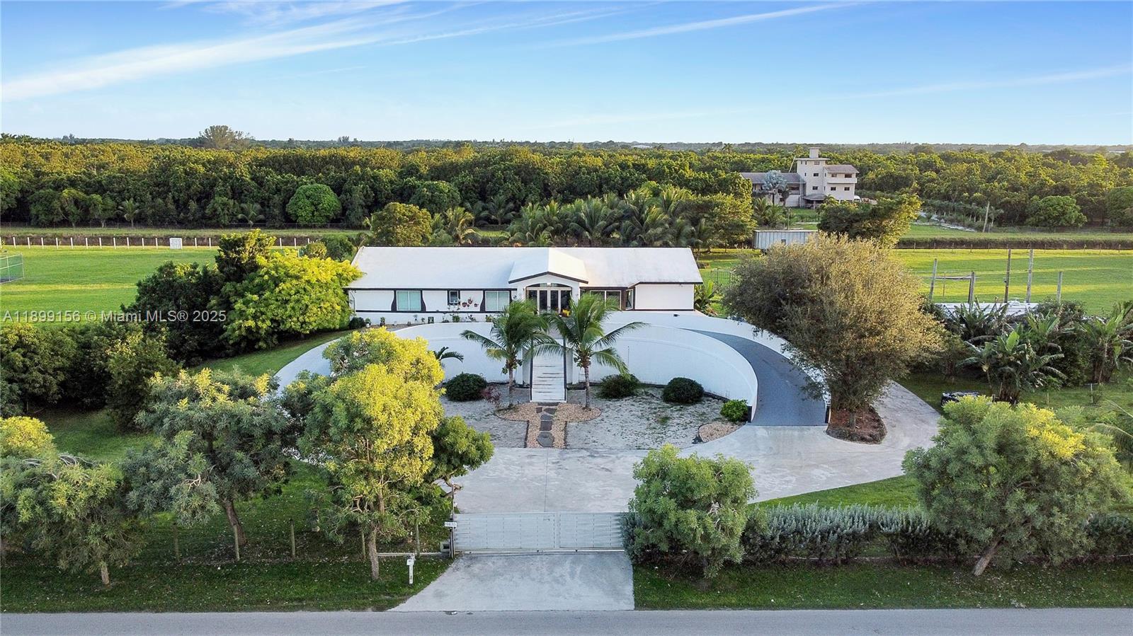 ORCHARD STABLES CLUB - Residential