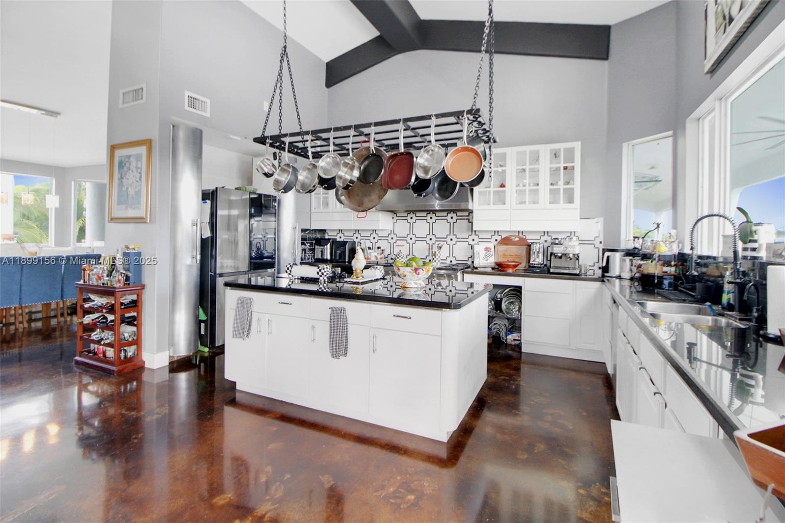 ORCHARD STABLES CLUB - Residential