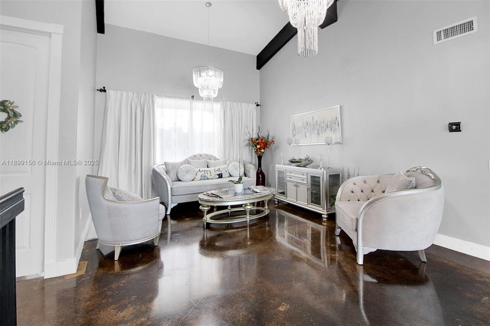ORCHARD STABLES CLUB - Residential