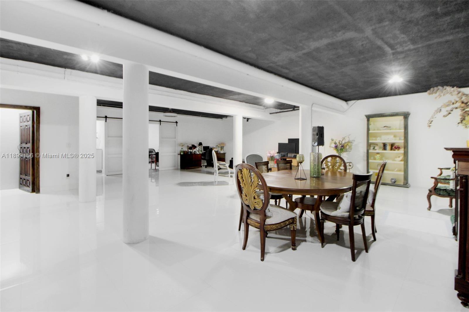 ORCHARD STABLES CLUB - Residential