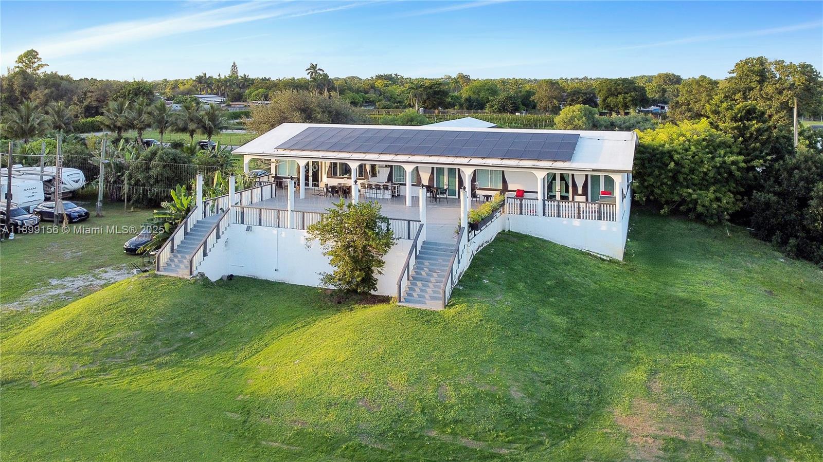 ORCHARD STABLES CLUB - Residential