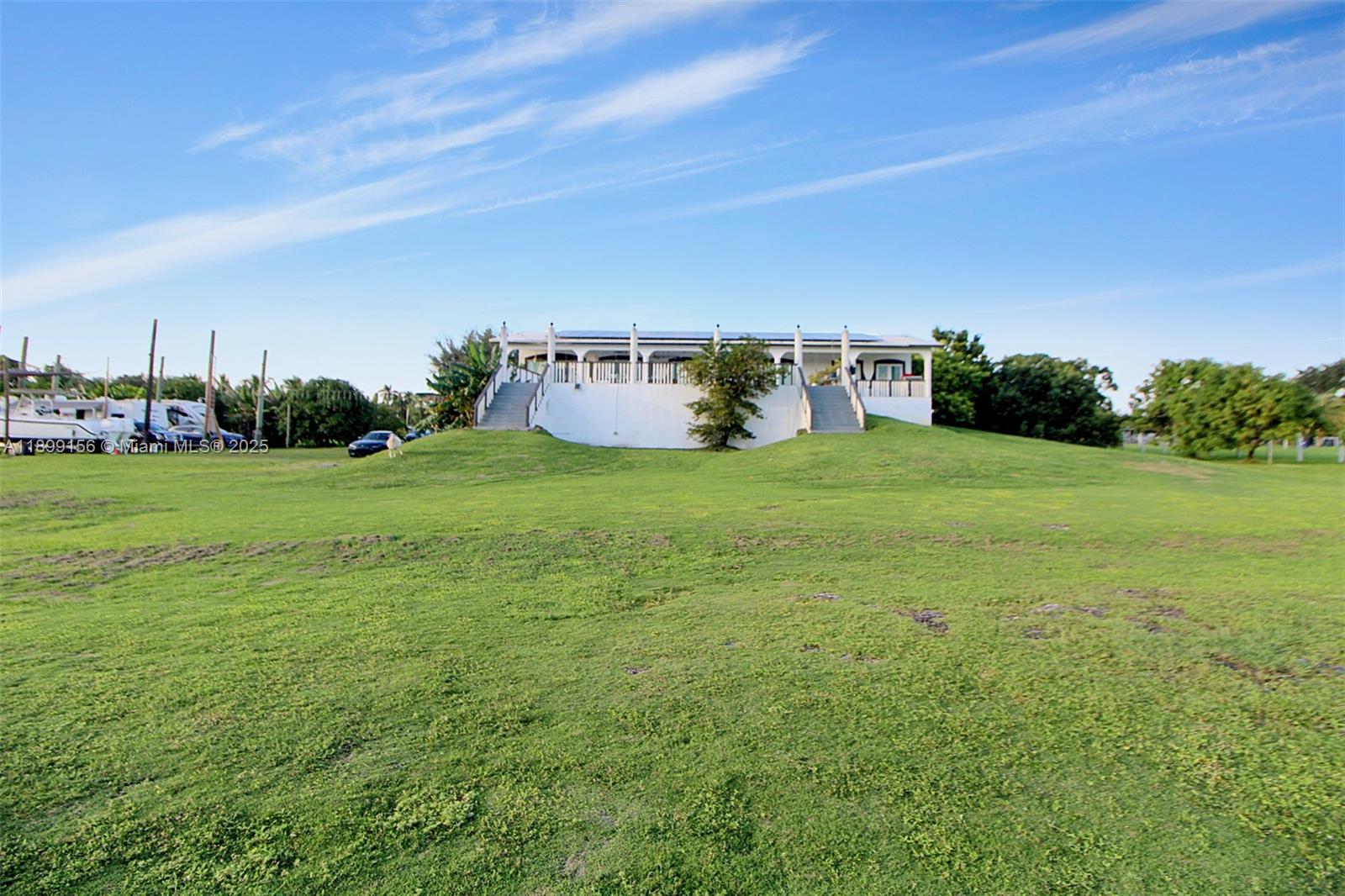 ORCHARD STABLES CLUB - Residential