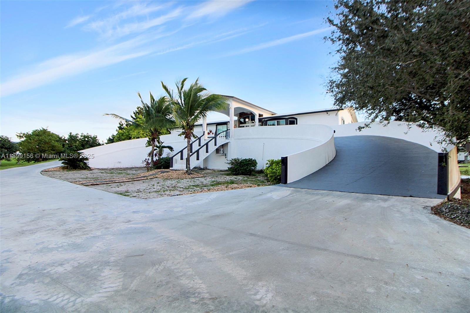 ORCHARD STABLES CLUB - Residential