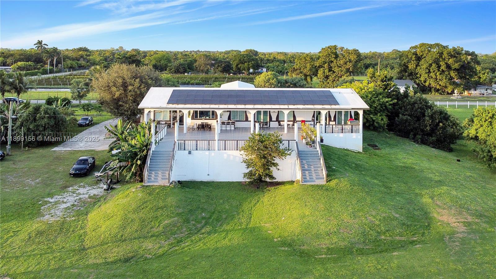 ORCHARD STABLES CLUB - Residential
