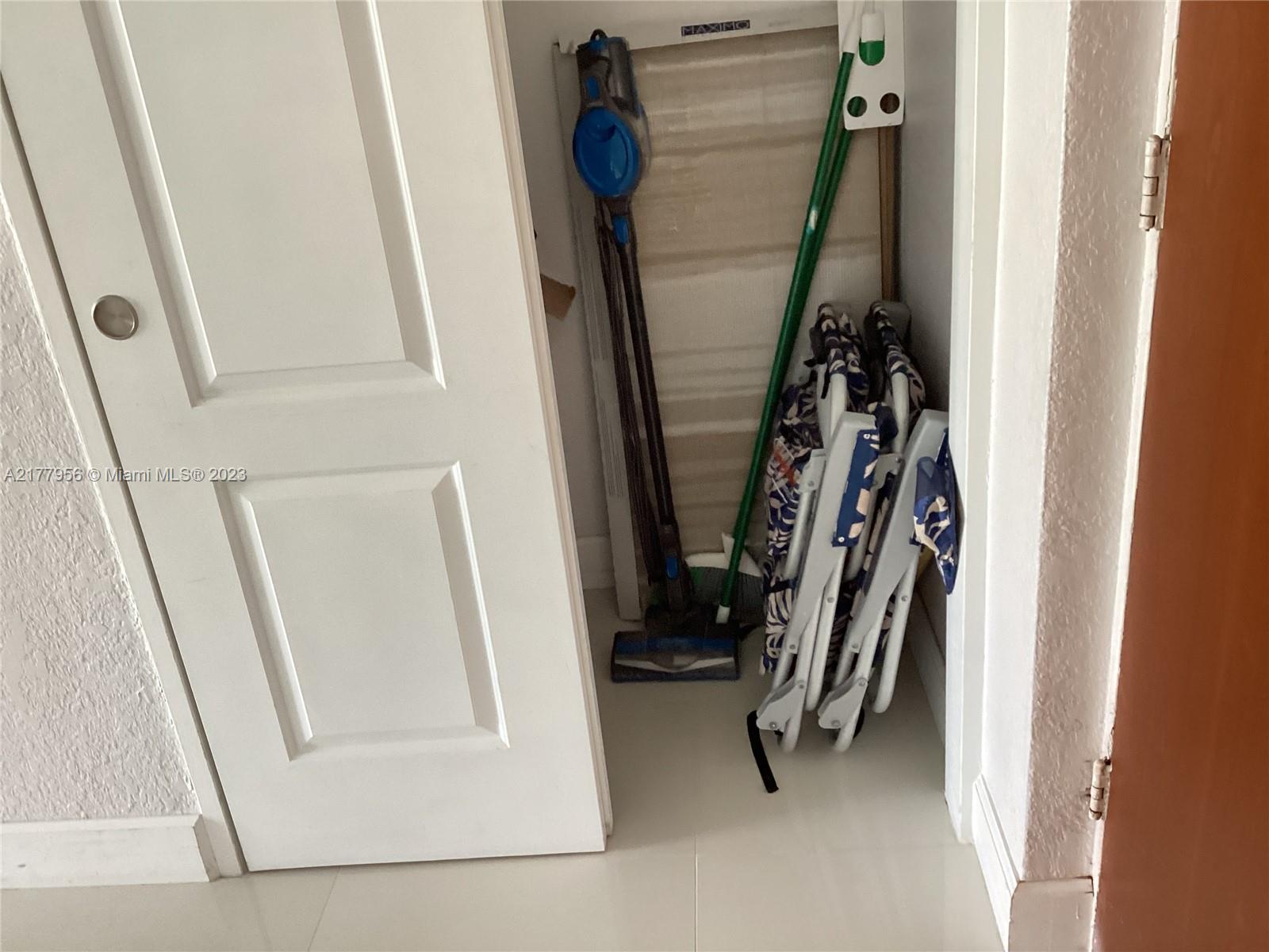 TIDES ON HOLLYWOOD BEACH - Residential Lease