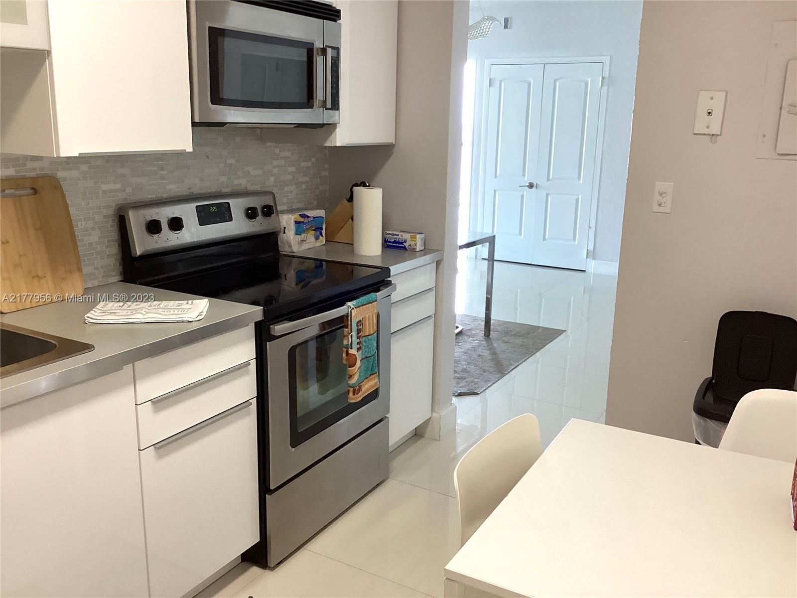 TIDES ON HOLLYWOOD BEACH - Residential Lease