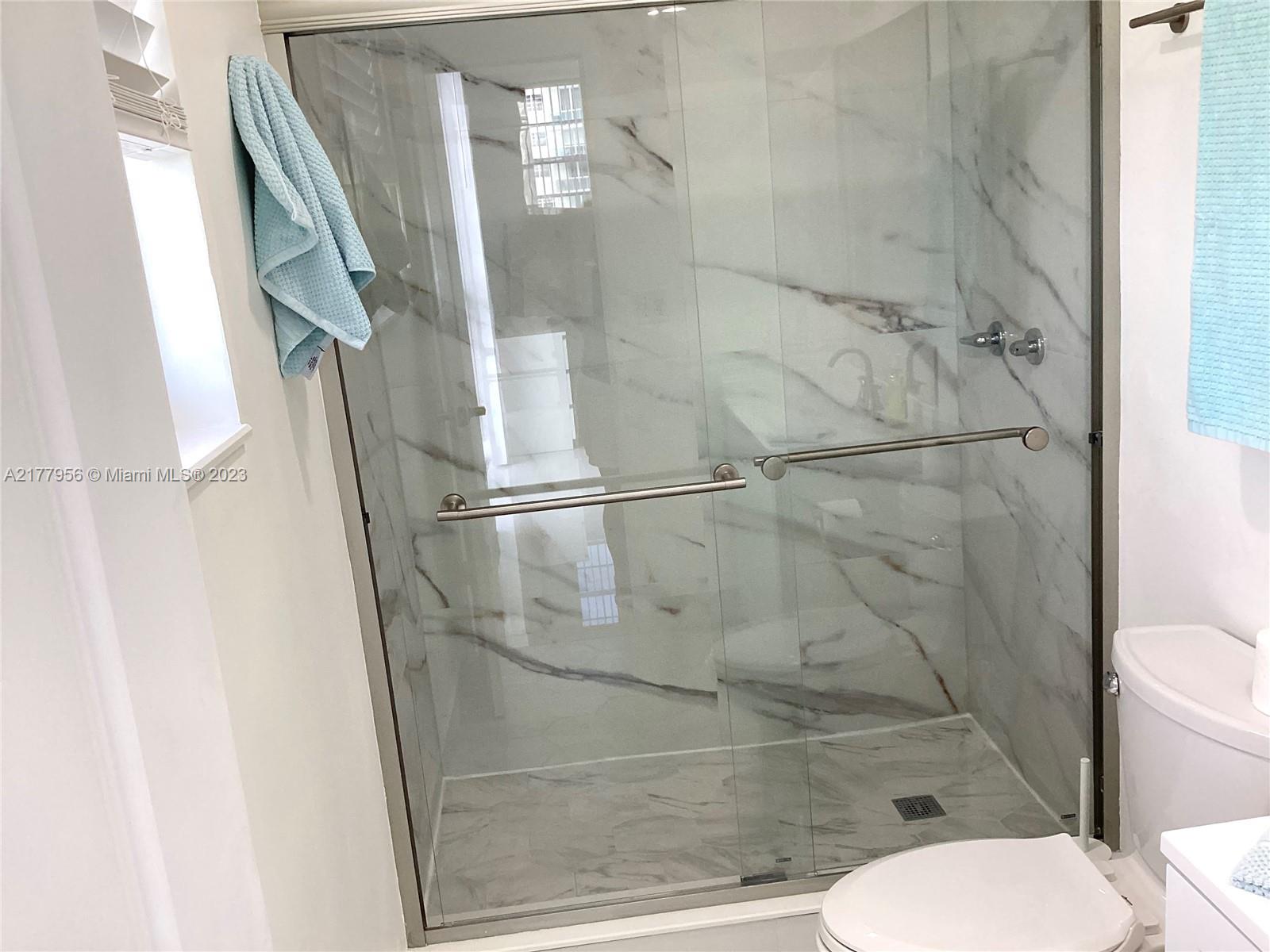 TIDES ON HOLLYWOOD BEACH - Residential Lease