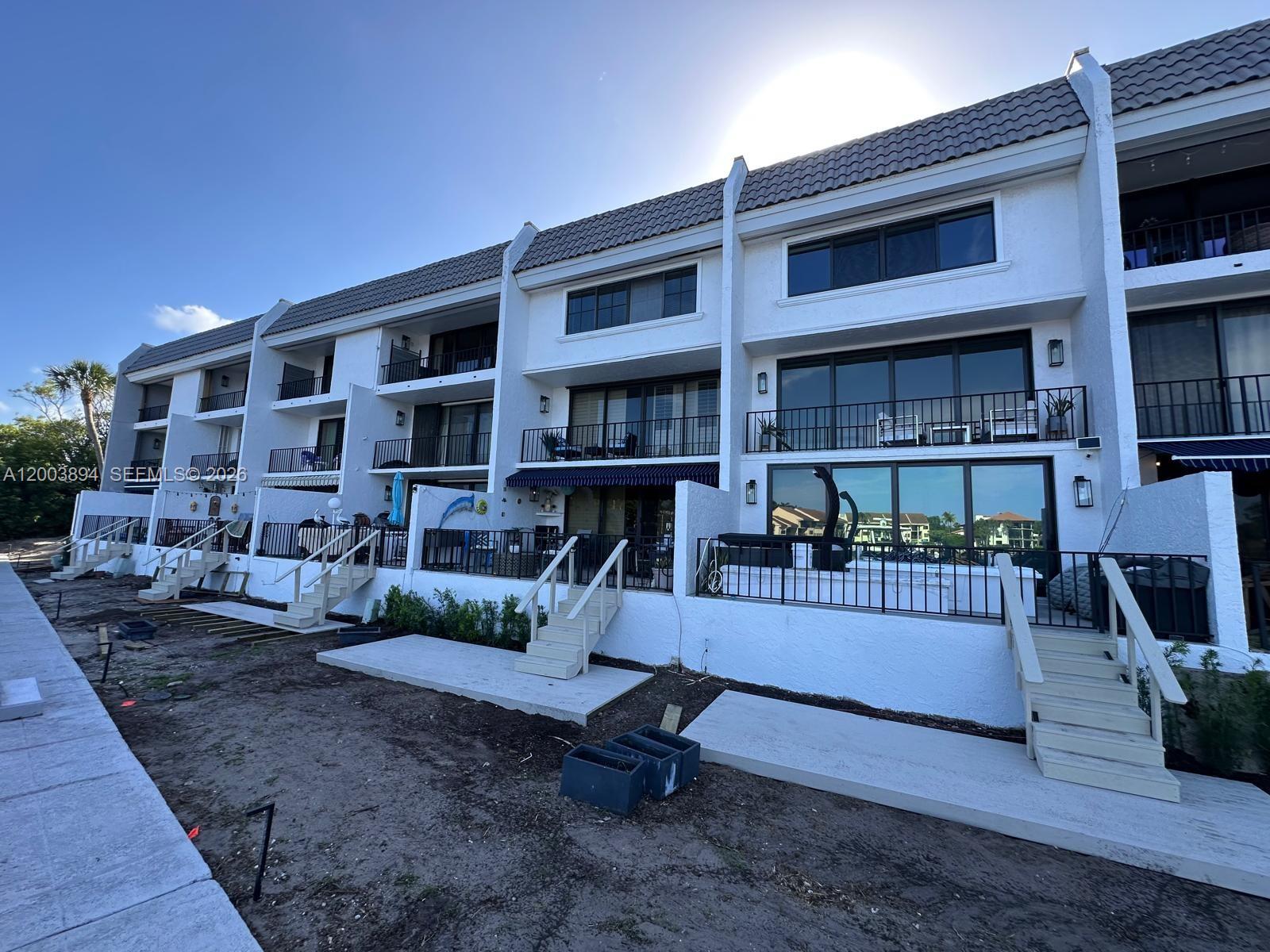 PALM TRAIL PLACE CONDO - Residential