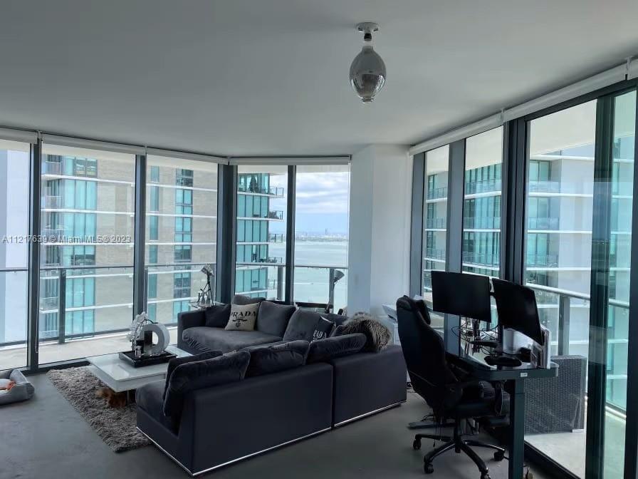 PARAISO BAYVIEWS CONDO - Residential