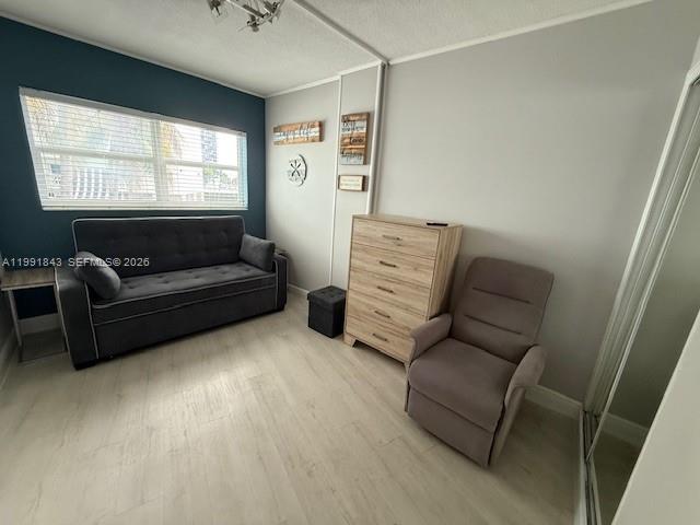 LE CERCLE BY THE BEACH CO - Residential