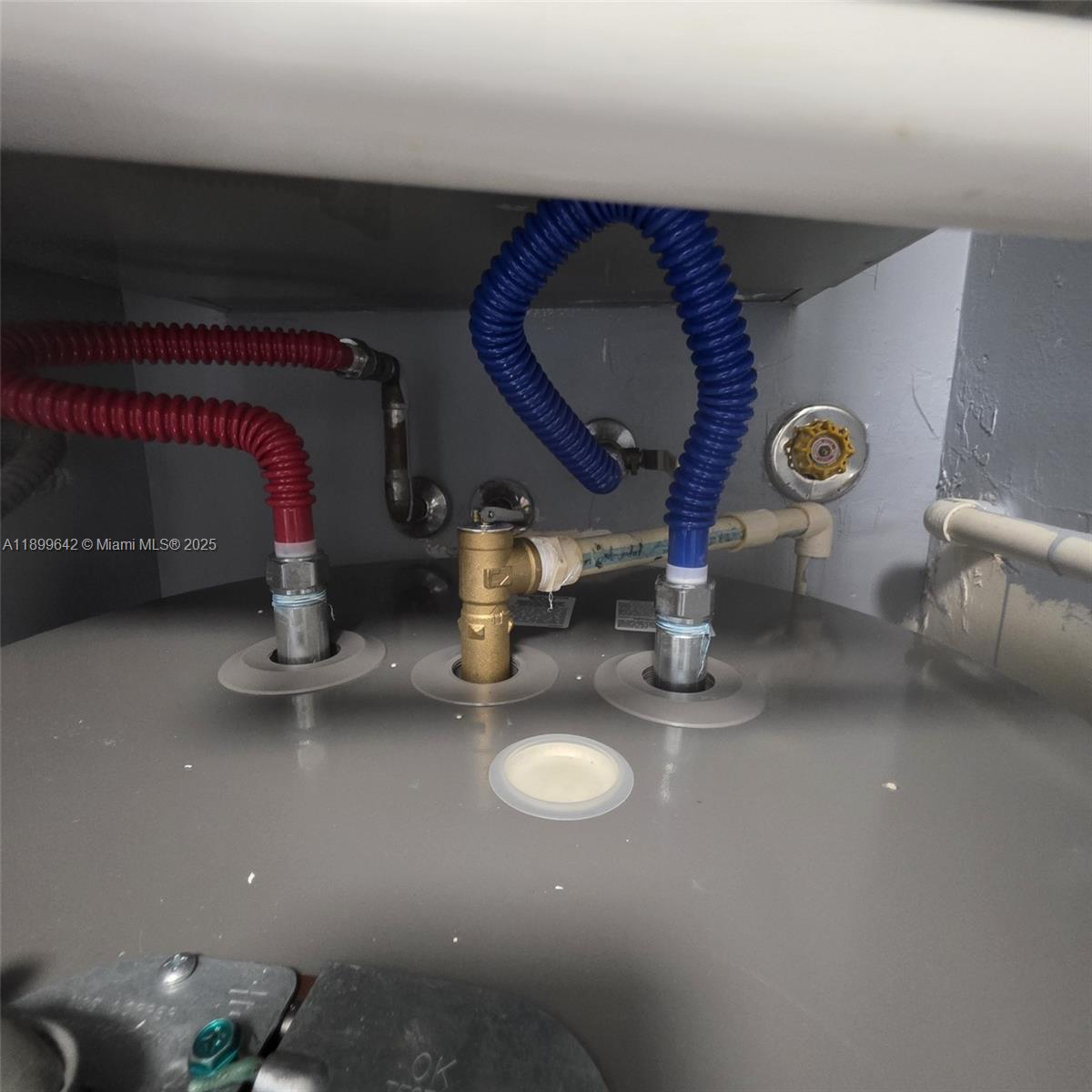 WHITEHALL CONDO AT CAMINO - Residential