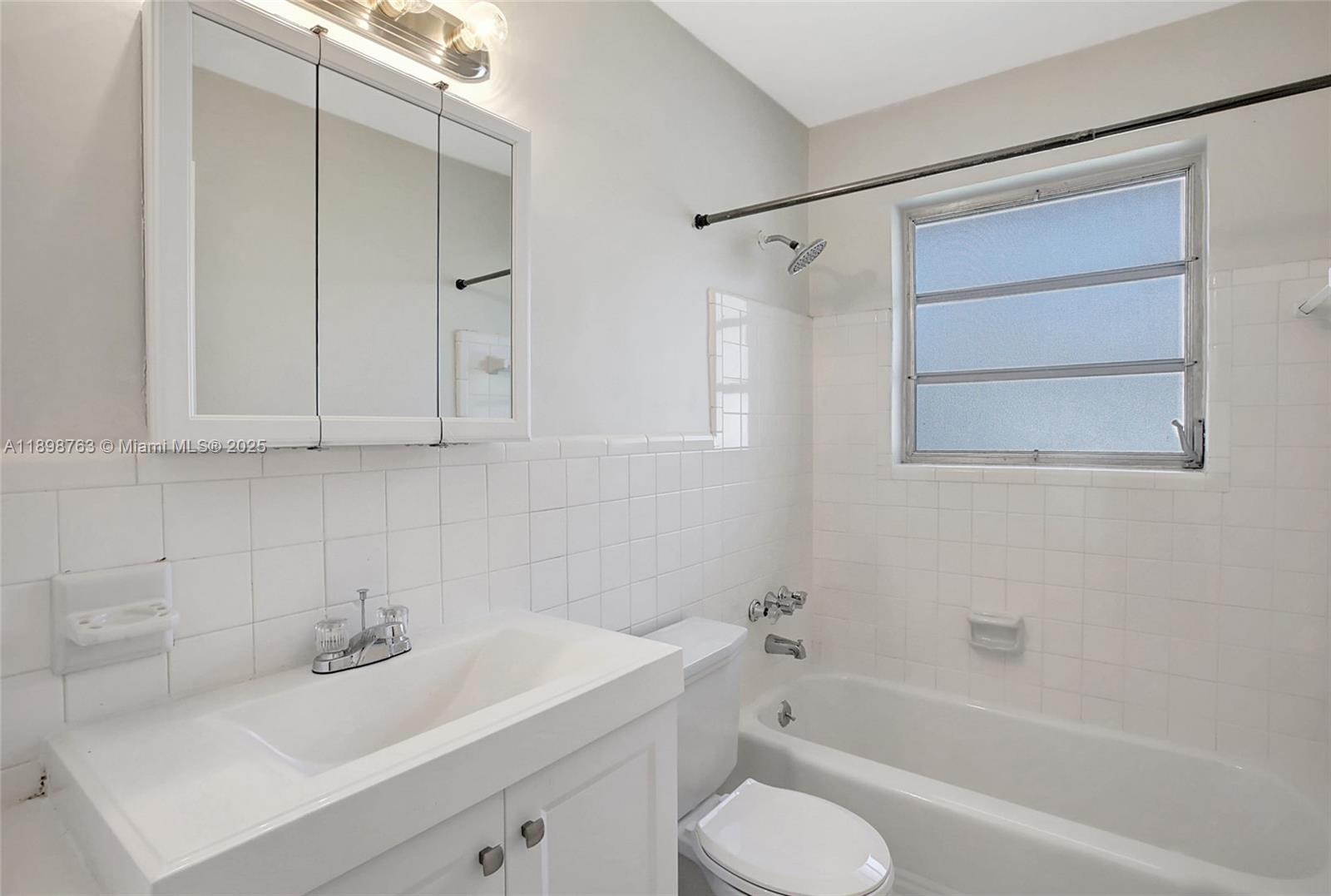 PLANTATION GARDENS 4TH SE - Residential Lease