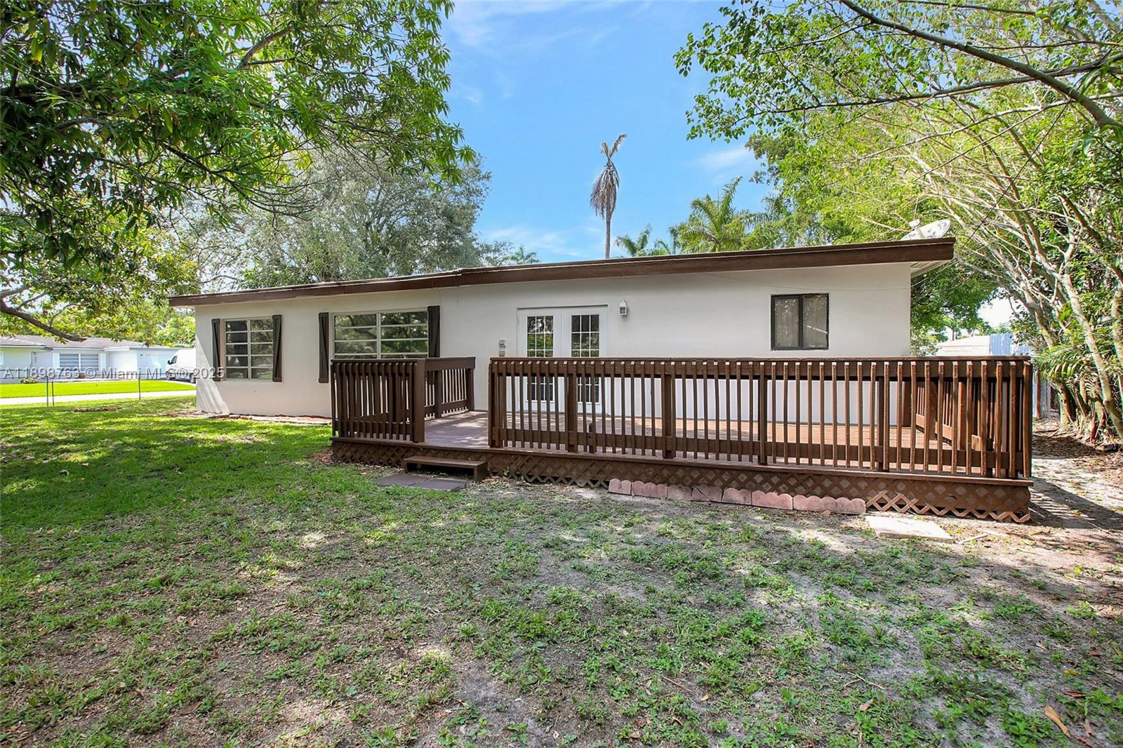 PLANTATION GARDENS 4TH SE - Residential Lease