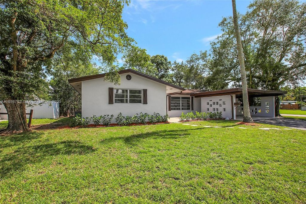 Photo of 5386 Balsam Ter, Plantation, FL 33317 (MLS # A11898763)