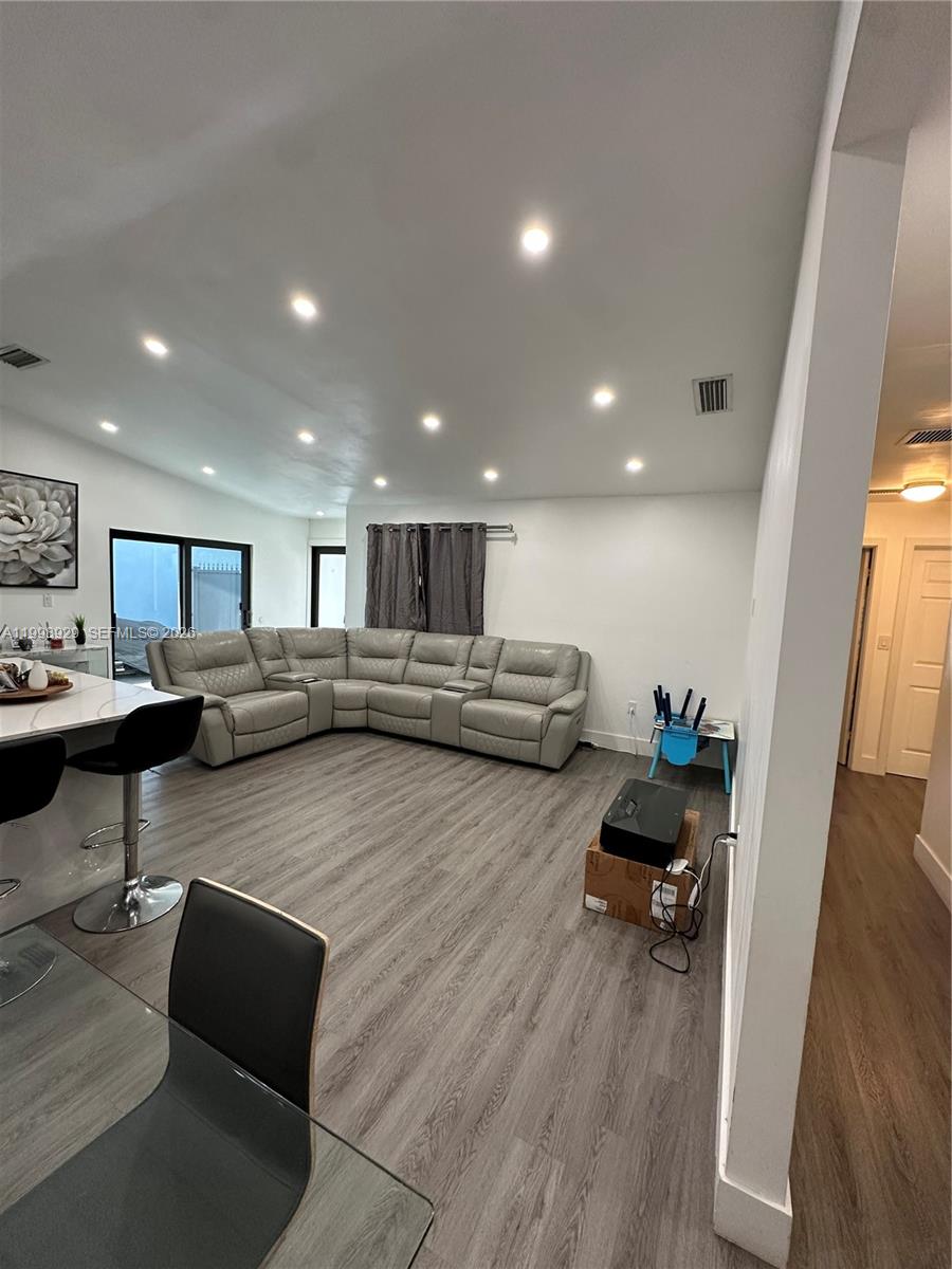 WEST MILLER HEIGHTS SEC 1 - Residential