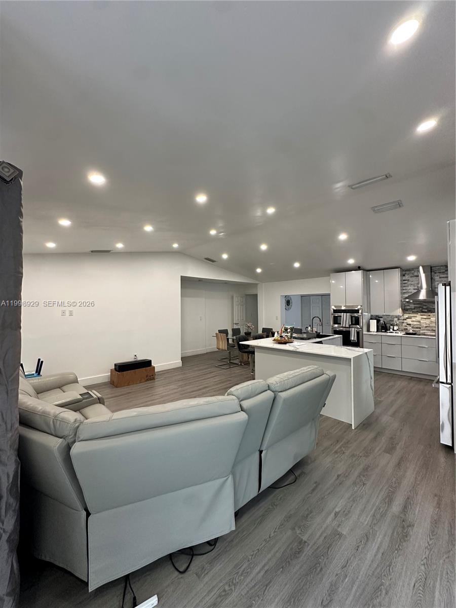 WEST MILLER HEIGHTS SEC 1 - Residential