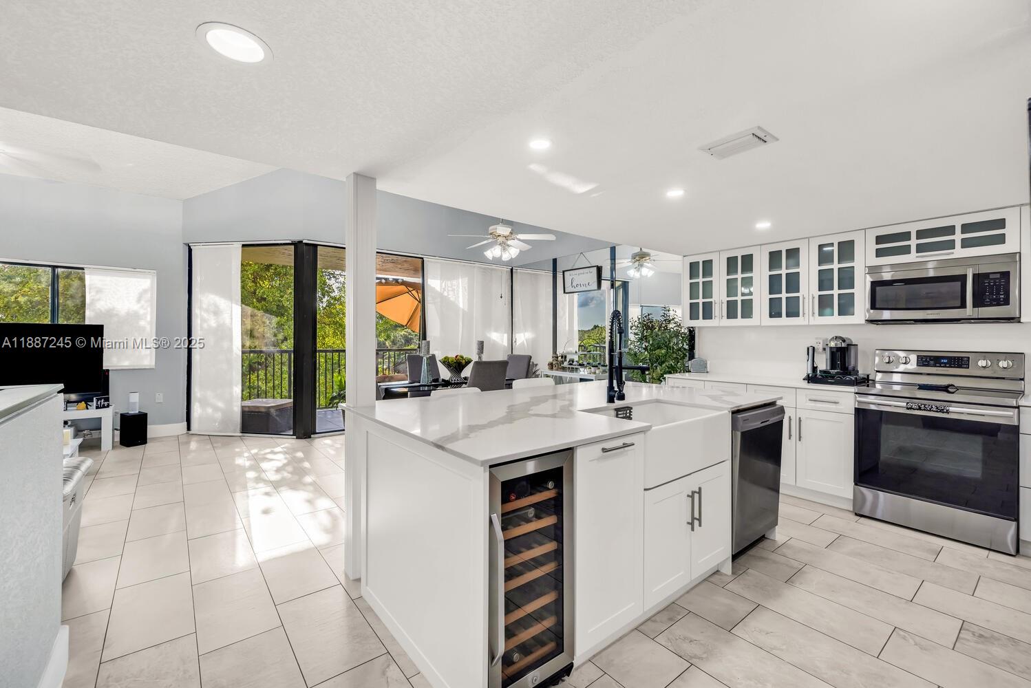 SEC 48 ATRIUMS AT SNAPPER - Residential