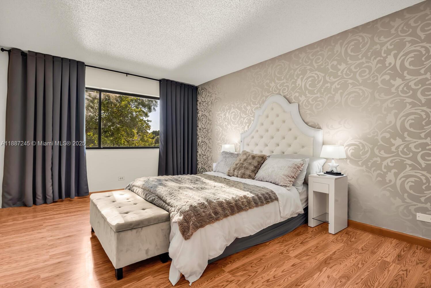 SEC 48 ATRIUMS AT SNAPPER - Residential