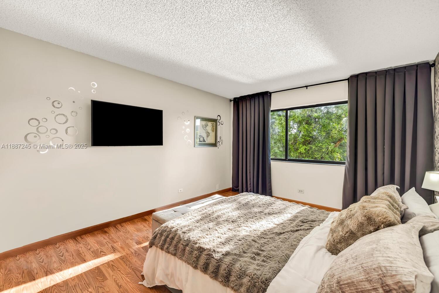 SEC 48 ATRIUMS AT SNAPPER - Residential