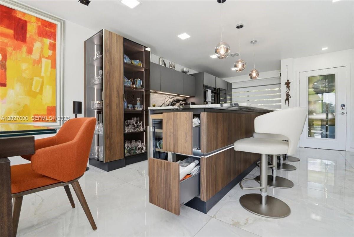 COSTA DEL SOL CONDO P - Residential