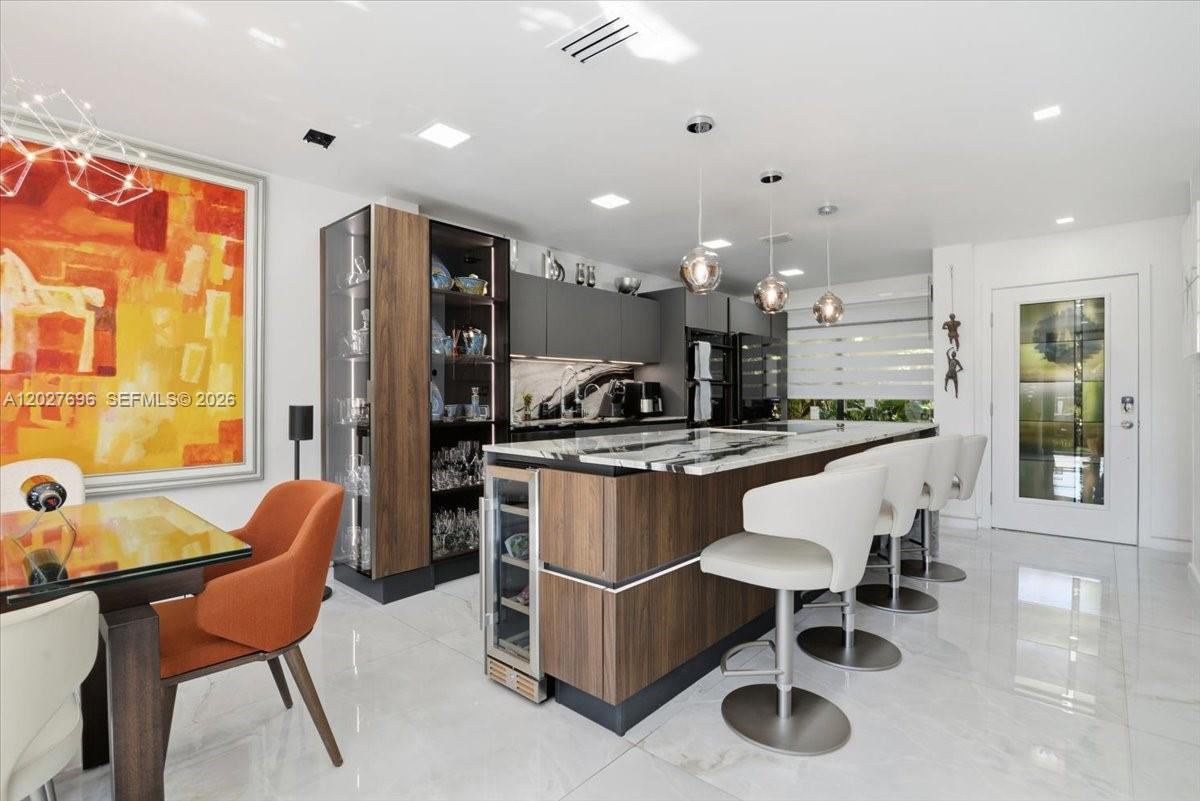COSTA DEL SOL CONDO P - Residential