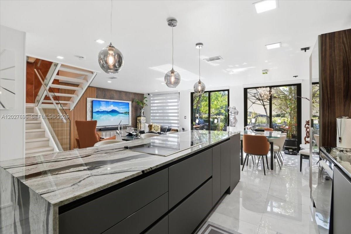 COSTA DEL SOL CONDO P - Residential