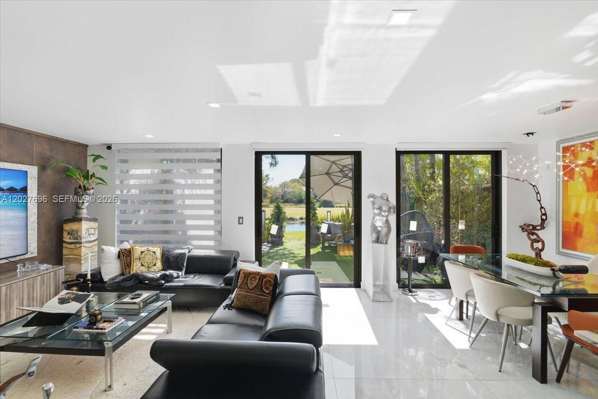 COSTA DEL SOL CONDO P - Residential